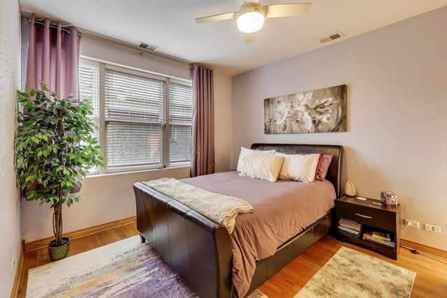 3951 W Waveland Avenue 2, Chicago, IL 60618