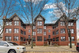 3951 W Waveland Avenue 2, Chicago, IL 60618