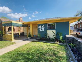 4413 Avenue O, Galveston, TX 77550