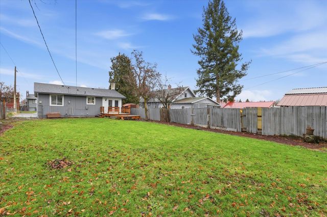 2927 N Smith St, Spokane, WA 99207