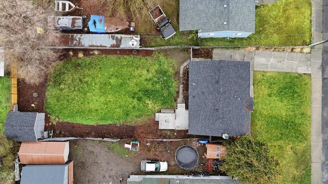 2927 N Smith St, Spokane, WA 99207