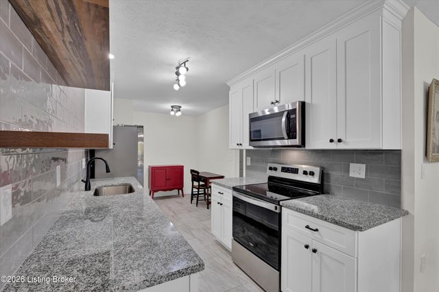 803 Forest Park Rd, Louisville, KY 40223