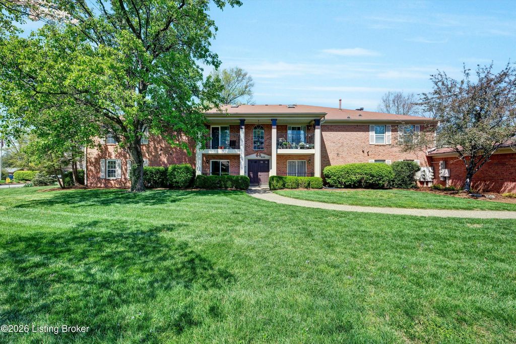 803 Forest Park Rd, Louisville, KY 40223