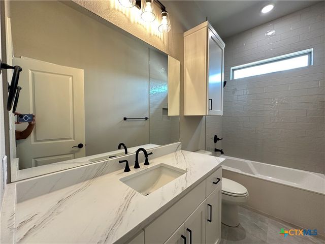 306 Rodeo Road, Salado, TX 76571