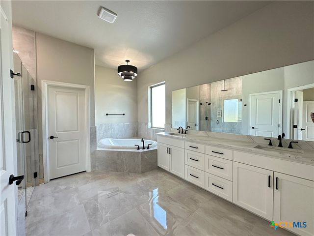 306 Rodeo Road, Salado, TX 76571