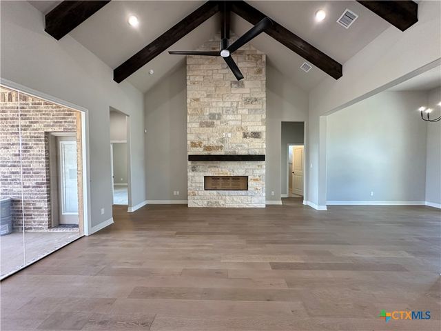 306 Rodeo Road, Salado, TX 76571
