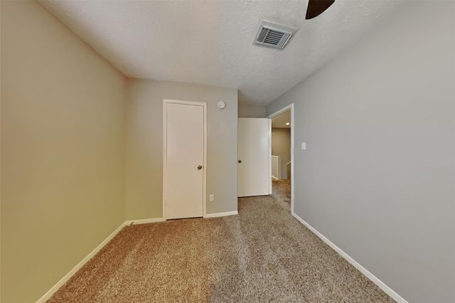 3103 Heritage Green Drive, Pearland, TX 77581