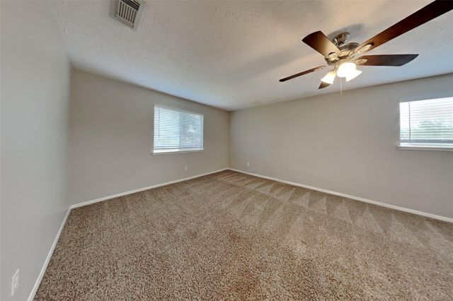 3103 Heritage Green Drive, Pearland, TX 77581