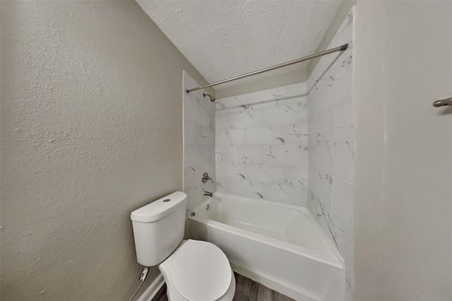 3103 Heritage Green Drive, Pearland, TX 77581