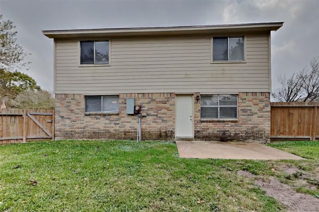 3103 Heritage Green Drive, Pearland, TX 77581