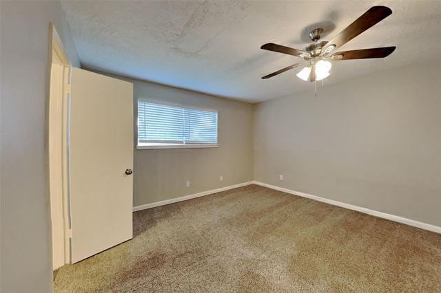 3103 Heritage Green Drive, Pearland, TX 77581