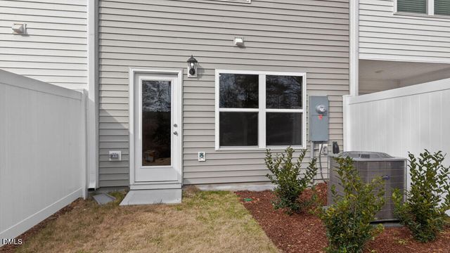 8512 Beckett Chase Way, Raleigh, NC 27616