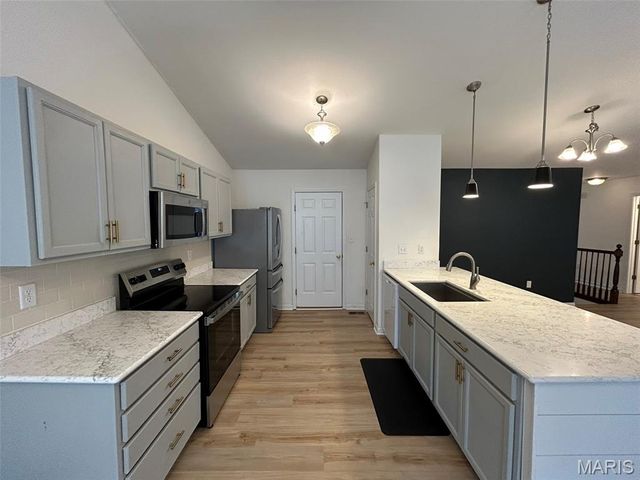 4001 Mitchford Drive, Mehlville, MO 63125
