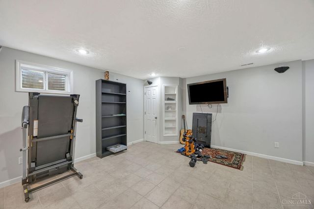 2730 Fairfield Ridge Drive, Fairfield Twp, OH 45011