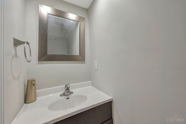 2730 Fairfield Ridge Drive, Fairfield Twp, OH 45011