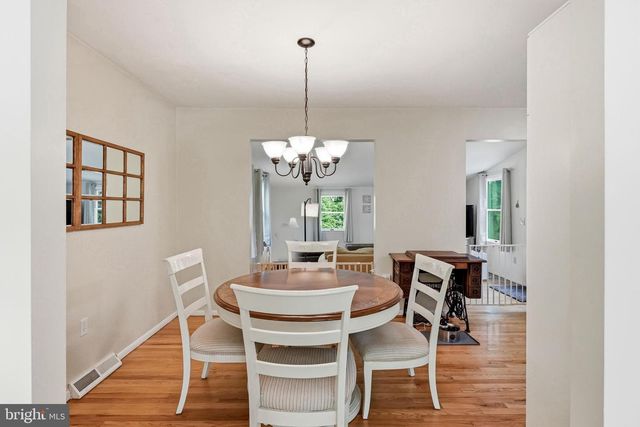 6 TOWER PL, Trenton, NJ 08648