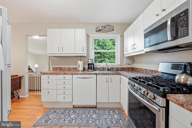 6 TOWER PL, Trenton, NJ 08648