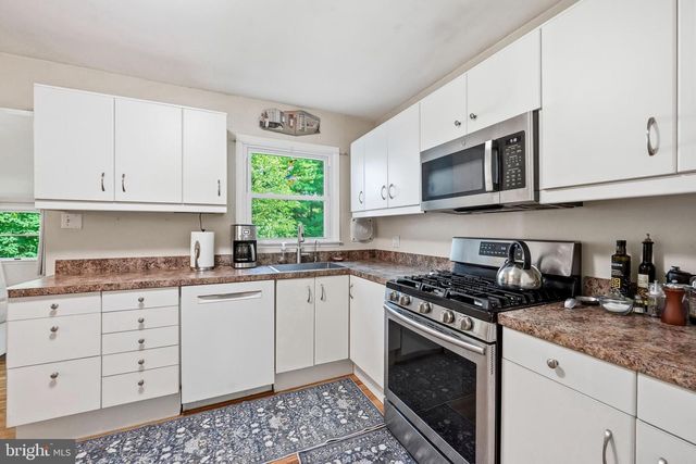 6 TOWER PL, Trenton, NJ 08648