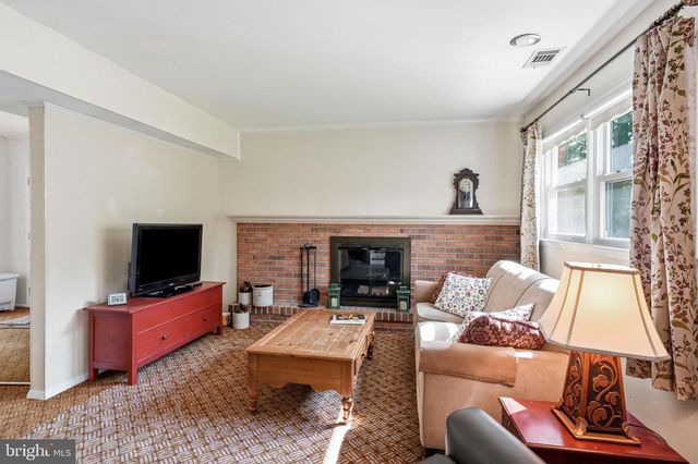 6 TOWER PL, Trenton, NJ 08648