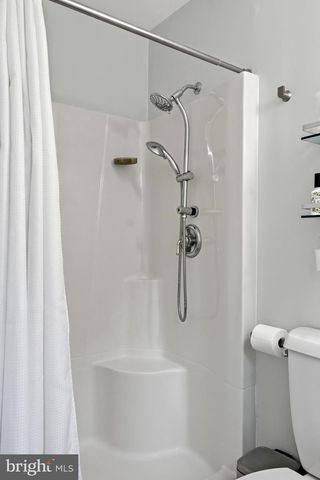 6 TOWER PL, Trenton, NJ 08648