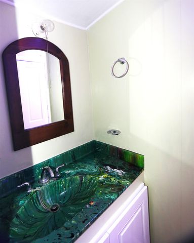 176 Holly Grove Dr, Grand Isle, LA 70358