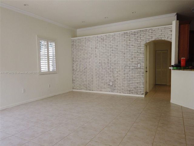 1140 Lidflower St, Hollywood, FL 33019