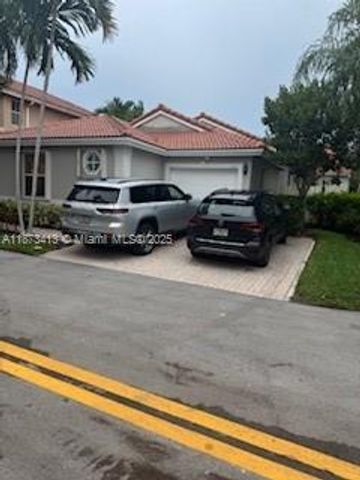 1140 Lidflower St, Hollywood, FL 33019
