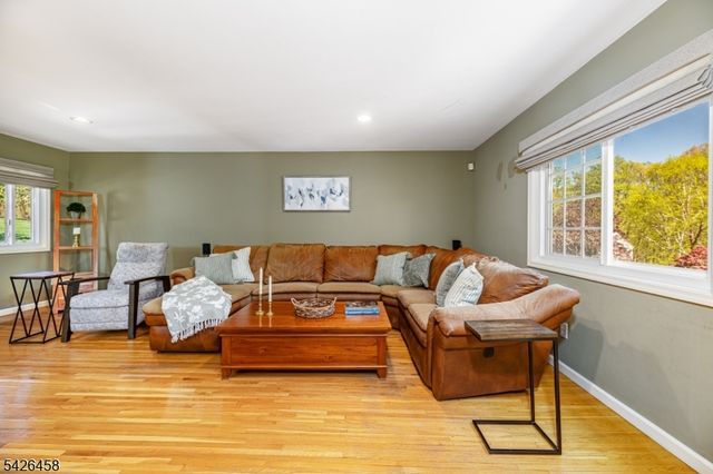 140 Shady Ln, Randolph Twp., NJ 07869