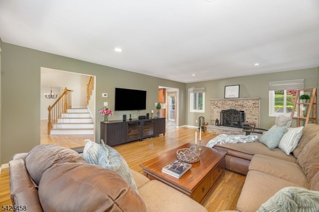 140 Shady Ln, Randolph Twp., NJ 07869