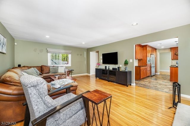 140 Shady Ln, Randolph Twp., NJ 07869