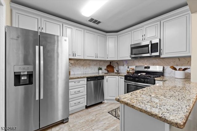 63 Pennsylvania Way, North Brunswick Twp., NJ 08902