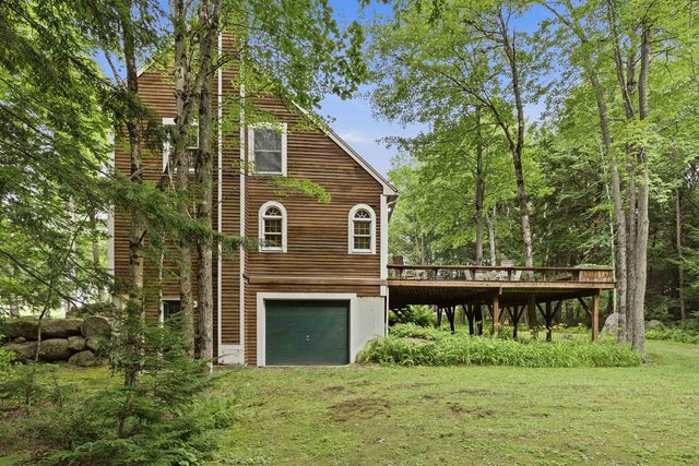 11 Gibson Road, Hillsborough, NH 03244