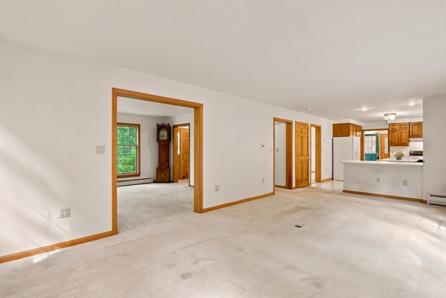 11 Gibson Road, Hillsborough, NH 03244