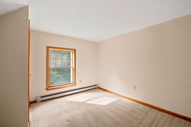 11 Gibson Road, Hillsborough, NH 03244