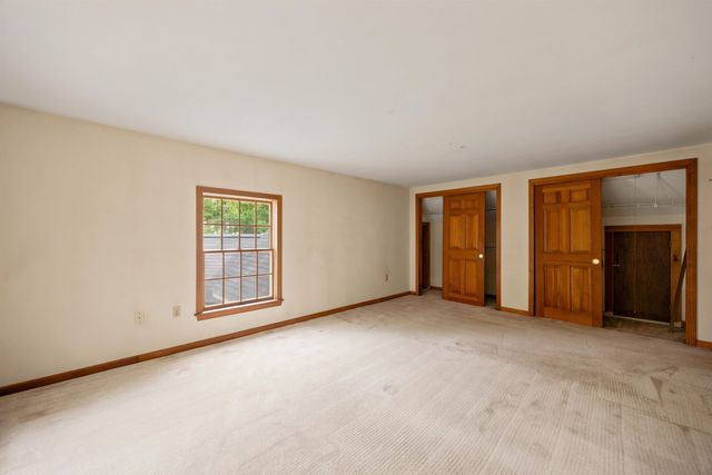 11 Gibson Road, Hillsborough, NH 03244