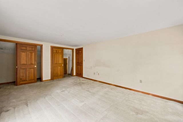 11 Gibson Road, Hillsborough, NH 03244