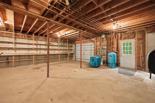 11 Gibson Road, Hillsborough, NH 03244