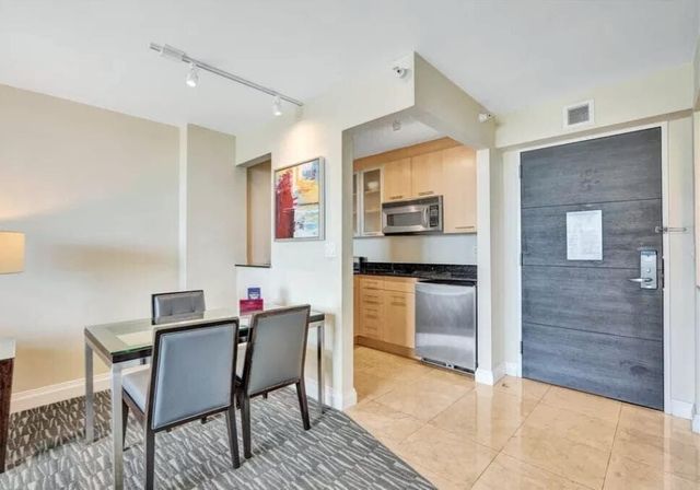 2670 E Sunrise Boulevard 917, Fort Lauderdale, FL 33304