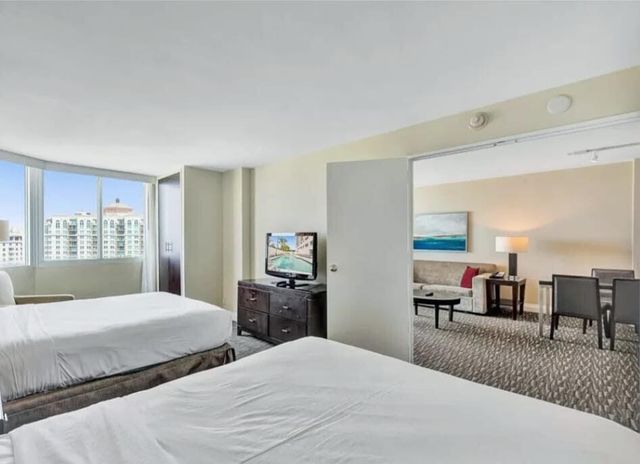 2670 E Sunrise Boulevard 917, Fort Lauderdale, FL 33304