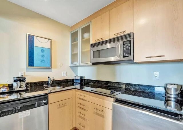 2670 E Sunrise Boulevard 917, Fort Lauderdale, FL 33304