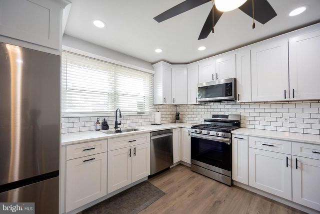 26 KOHOMO AVE, Sicklerville, NJ 08081