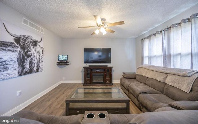 26 KOHOMO AVE, Sicklerville, NJ 08081