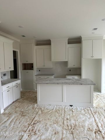 1069 Riverside Lane, Pearl, MS 39208