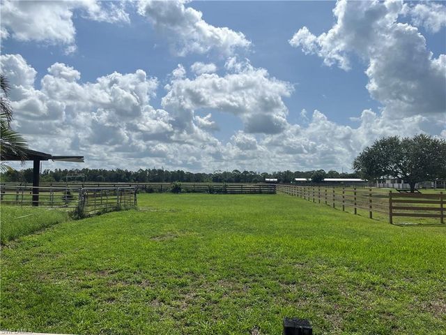 10551 Deal RD, North Fort Myers, FL 33917