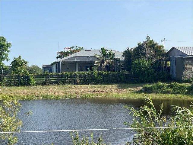 10551 Deal RD, North Fort Myers, FL 33917