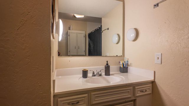 401 W Fourth Street, Willow Springs, MO 65793