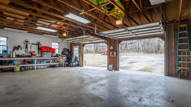 401 W Fourth Street, Willow Springs, MO 65793