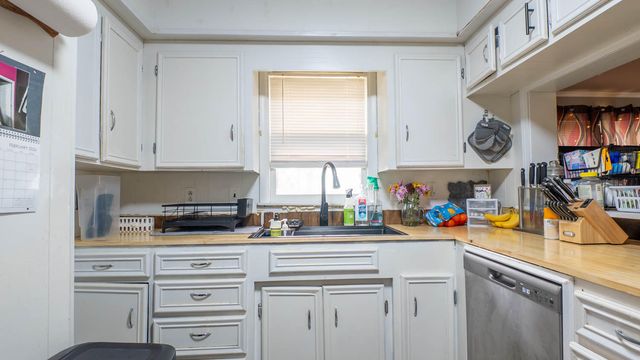 401 W Fourth Street, Willow Springs, MO 65793