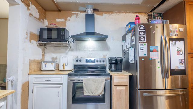 401 W Fourth Street, Willow Springs, MO 65793