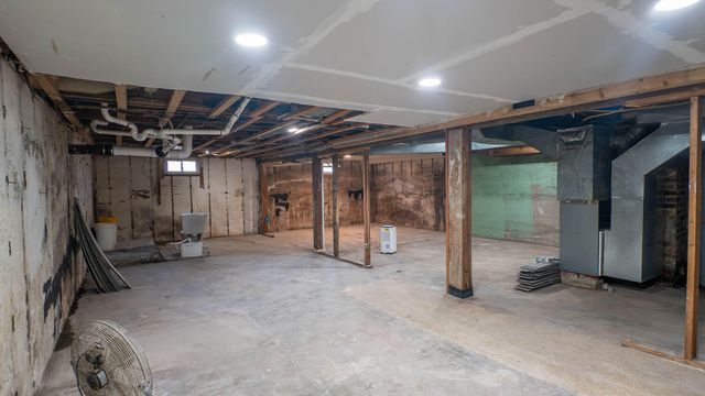 401 W Fourth Street, Willow Springs, MO 65793